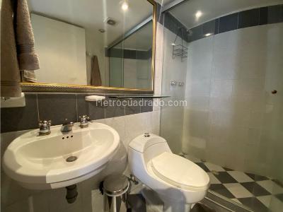 Apartamento de 2 alcobas en arriendo en San Joaquin, Medellín, 80 m² · foto 8 de 12