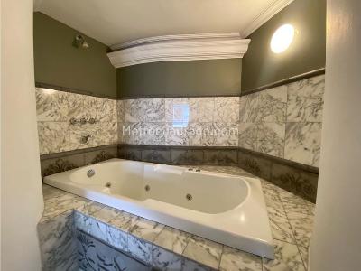 Apartamento de 2 alcobas en arriendo en San Joaquin, Medellín, 80 m² · foto 9 de 12