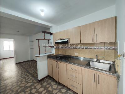 Apartamento en venta en Centro, Medellín · foto 2 de 20