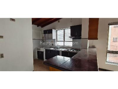 Casa de 1 alcoba en arriendo en Colombia, Medellín, 40 m² · foto 9 de 10
