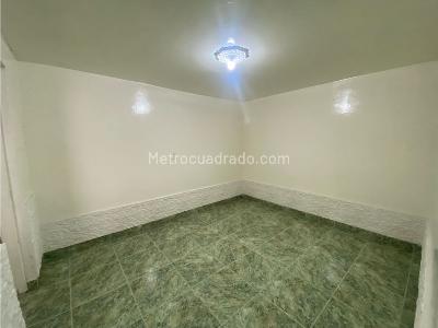 Casa de 3 alcobas en arriendo en Santa Monica, Medellín, 68 m² · foto 2 de 10