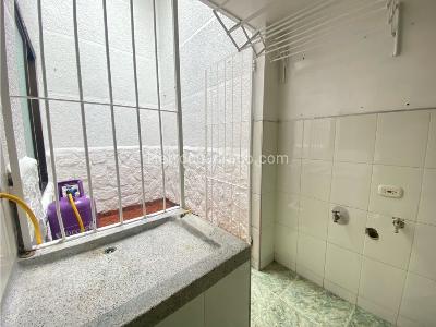 Casa de 3 alcobas en arriendo en Santa Monica, Medellín, 68 m² · foto 9 de 10