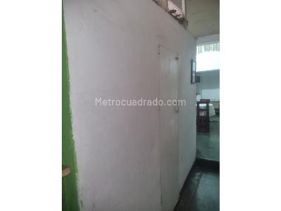 Casa de 3 alcobas en venta en Boston, Medellín, 169 m² · foto 4 de 9