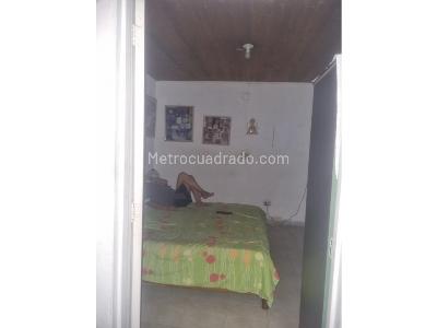 Casa de 3 alcobas en venta en Boston, Medellín, 169 m² · foto 5 de 9