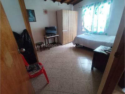 Apartamento en venta en Buenos Aires, Medellín · foto 3 de 9