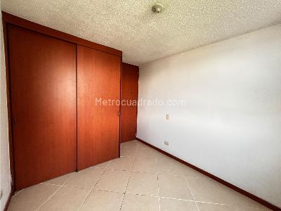 Apartamento de 2 alcobas en arriendo en Loma Del Indio, Medellín, 54 m² · foto 6 de 14