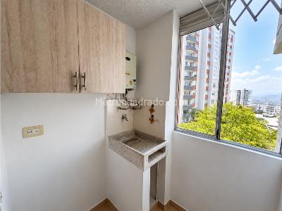 Apartamento de 2 alcobas en arriendo en Loma Del Indio, Medellín, 54 m² · foto 9 de 14