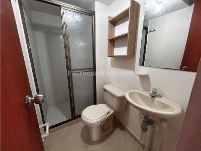 Apartamento de 2 alcobas en arriendo en Loma Del Indio, Medellín, 54 m² · foto 12 de 14