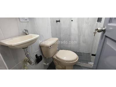 Apartamento de 2 alcobas en arriendo en La Castellana, Medellín, 55 m² · foto 11 de 12