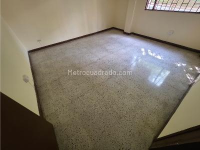 Casa de 5 alcobas en arriendo en Centro, Medellín, 158 m² · foto 4 de 20