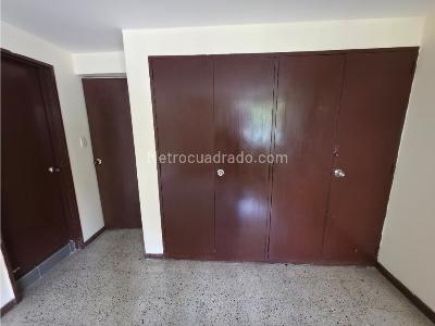 Casa de 5 alcobas en arriendo en Centro, Medellín, 158 m² · foto 8 de 20