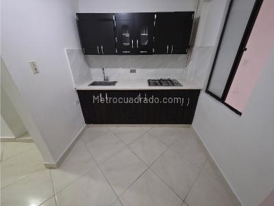 Apartamento de 3 alcobas en arriendo en La Milagrosa, Medellín, 140 m² · foto 2 de 17