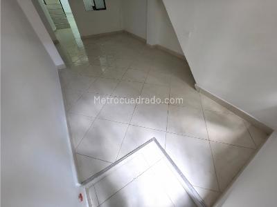 Apartamento de 3 alcobas en arriendo en La Milagrosa, Medellín, 140 m² · foto 4 de 17