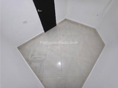 Apartamento de 3 alcobas en arriendo en La Milagrosa, Medellín, 140 m² · foto 8 de 17