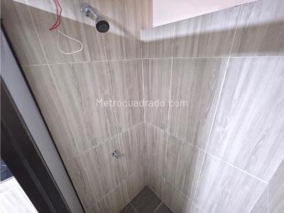 Apartamento de 3 alcobas en arriendo en La Milagrosa, Medellín, 140 m² · foto 10 de 17