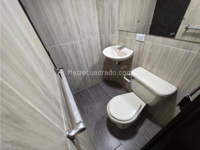 Apartamento de 3 alcobas en arriendo en La Milagrosa, Medellín, 140 m² · foto 11 de 17