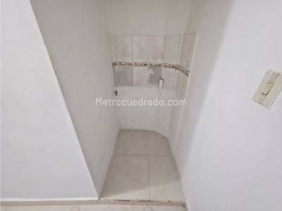 Apartamento de 3 alcobas en arriendo en La Milagrosa, Medellín, 140 m² · foto 16 de 17