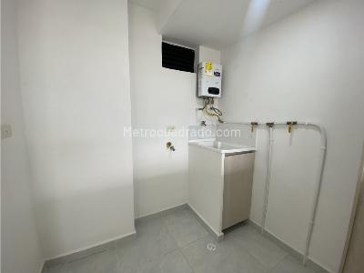 Apartamento de 2 alcobas en arriendo en Cristobal, Medellín, 40 m² · foto 2 de 7