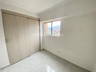 Apartamento de 2 alcobas en arriendo en Cristobal, Medellín, 40 m² · foto 6 de 7