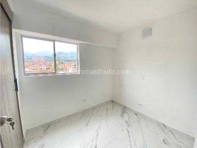 Apartamento de 2 alcobas en arriendo en Cristobal, Medellín, 40 m² · foto 3 de 7