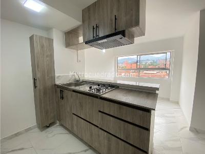 Apartamento de 2 alcobas en arriendo en Cristobal, Medellín, 40 m² · foto 2 de 7