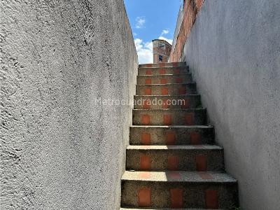 Casa de 3 alcobas en venta en Buenos Aires, Medellín, 258 m² · foto 15 de 20