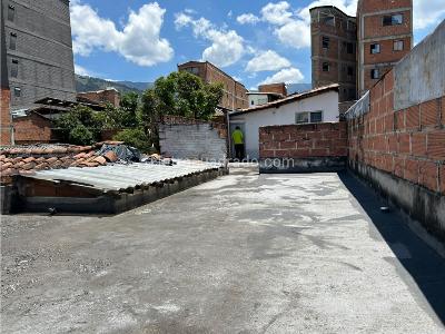 Casa de 3 alcobas en venta en Buenos Aires, Medellín, 258 m² · foto 16 de 20