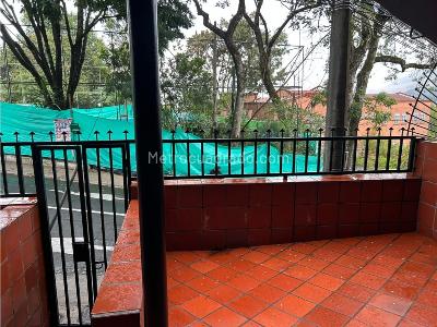 Casa de 3 alcobas en venta en La Milagrosa Medellin, Medellín, 116 m² · foto 3 de 15