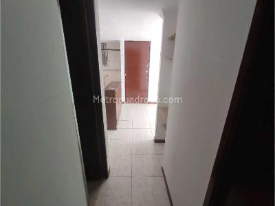 Apartamento de 3 alcobas en venta en Centro, Medellín, 57 m² · foto 10 de 12