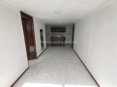 Apartamento de 3 alcobas en venta en Centro, Medellín, 57 m² · foto 2 de 12
