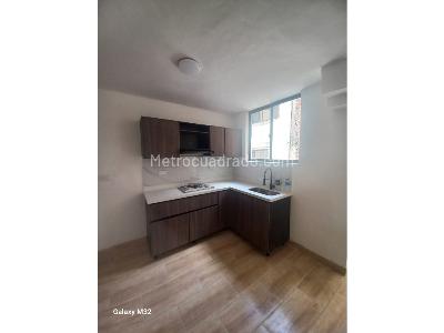 Casa de 4 alcobas en venta en La Milagrosa, Medellín, 132 m² · foto 2 de 13