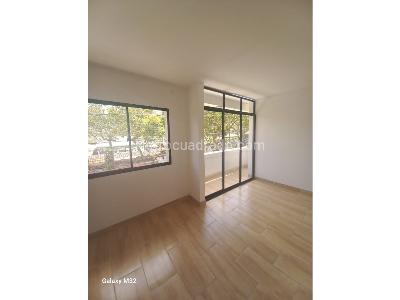 Casa de 4 alcobas en venta en La Milagrosa, Medellín, 132 m² · foto 3 de 13