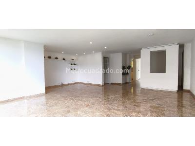 Apartamento en arriendo en Poblado, Medellín · foto 4 de 20
