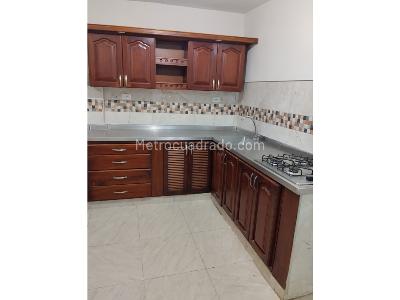 Casa de 3 alcobas en venta en La Milagrosa, Medellín, 93 m² · foto 5 de 16