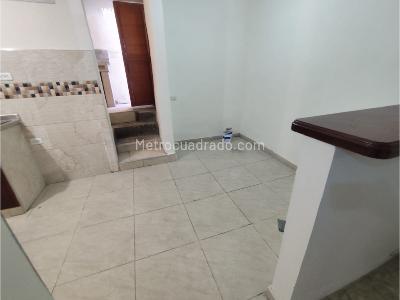 Casa de 3 alcobas en venta en La Milagrosa, Medellín, 93 m² · foto 8 de 16
