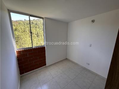 Apartamento en arriendo en Serramonte, Bello · foto 10 de 16