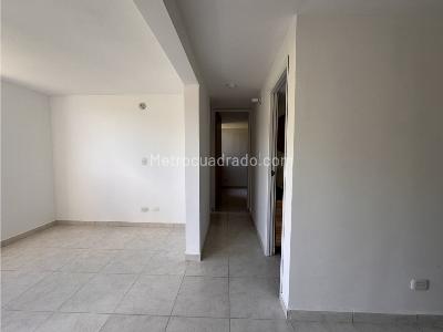 Apartamento en arriendo en Serramonte, Bello · foto 6 de 16