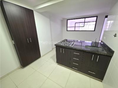 Apartaestudio en arriendo en Centro, Medellín, 35 m² · foto 2 de 12