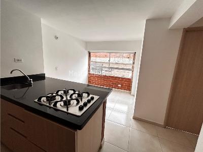 Apartamento de 2 alcobas en arriendo en Cristobal, Medellín, 45 m² · foto 2 de 14