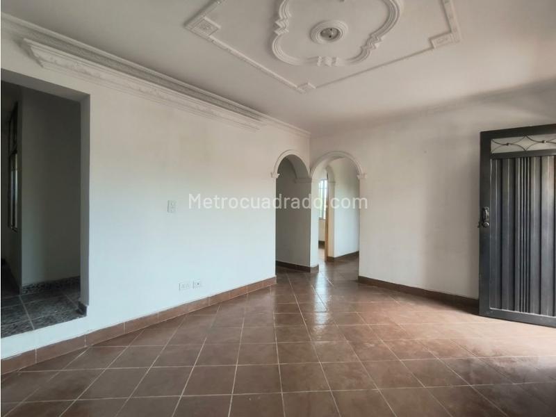 Spacious 3BR House in Fátima, Itagüí - 4