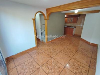 Apartamento de 3 alcobas en venta en Buenos Aires, Medellín, 50 m² · foto 4 de 18