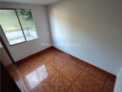 Apartamento de 3 alcobas en venta en Buenos Aires, Medellín, 50 m² · foto 9 de 18