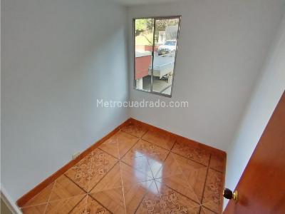 Apartamento de 3 alcobas en venta en Buenos Aires, Medellín, 50 m² · foto 10 de 18