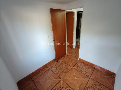 Apartamento de 3 alcobas en venta en Buenos Aires, Medellín, 50 m² · foto 13 de 18