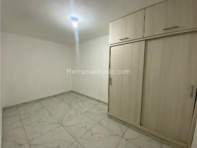 Casa de 3 alcobas en arriendo en La América, Medellín, 70 m² · foto 2 de 6