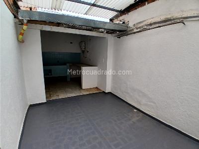 Apartamento de 3 alcobas en arriendo en Belen San Bernardo, Medellín, 120 m² · foto 2 de 18