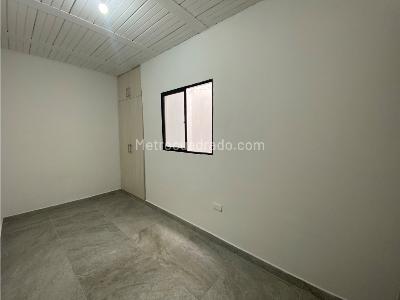 Apartamento de 3 alcobas en arriendo en La America, Medellín, 80 m² · foto 2 de 6