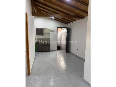 Apartamento de 2 alcobas en arriendo en La Colina, Medellín, 55 m² · foto 2 de 10