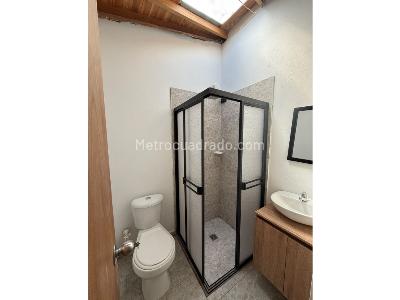 Apartamento de 2 alcobas en arriendo en La Colina, Medellín, 55 m² · foto 6 de 10