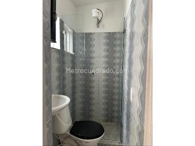 Apartamento de 2 alcobas en arriendo en Belen Rosales, Medellín, 75 m² · foto 2 de 10